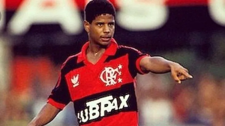 Marcelinho Carioca disputou a Copinha pelo Flamengo, campeão em 1990. Se transferiu para o Corinthians em 1994 e, a partir dali, se consolidou como um dos maiores ídolos da história do Alvinegro, tendo conquistado nove títulos com a camisa corintiana. 