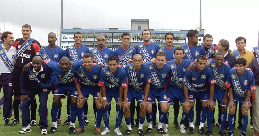 Campeã em 2004. 