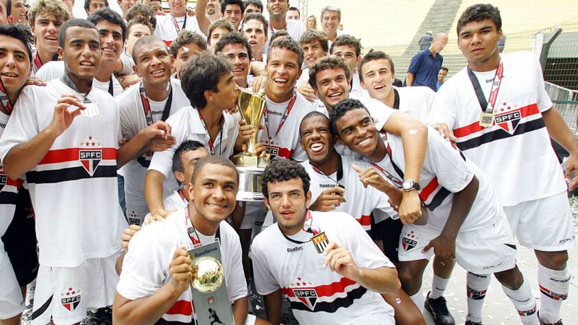 Em 2010, o clássico San-São foi o palco para a final da Copinha. No tempo normal, um empate em 1 a 1. Na decisão por pênaltis, vitória do Tricolor por 3 a 0, conquistando assim, seu terceiro título, na ocasião. 