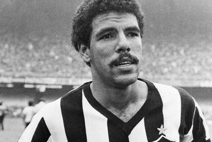 Em 1972, o Atlético-MG revelou na Copinha um jovem volante de 16 anos chamado Toninho Cerezo. Porém, foi atuando no São Paulo, que Cerezo colocou seu nome na história do futebol brasileiro, sendo um dos principais jogadores na conquista do bicampeonato Tricolor da Libertadores nos anos de 1992 e 1993. 