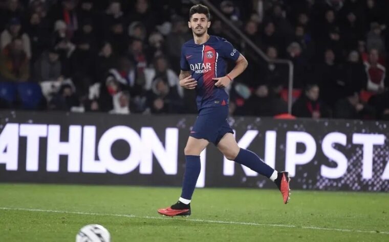 Beraldo (zagueiro - PSG)