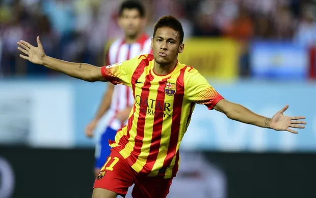 PRIMEIRO GOL PELO BARCELONA, E UM DOS MAIS IMPORTANTES: Neymar entrou em campo diante do Atlético de Madrid, pela Supercopa da Espanha de 2013, e precisou de apenas oito minutos em campo para marcar seu primeiro gol e livrar o Barcelona da derrota.