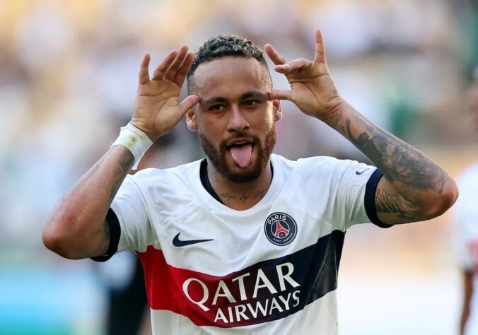 DESPEDIDA DE GALA: Neymar marcou dois gols e deu uma assistência, na vitória do PSG contra o Jeonbuk, da Coreia do Sul, em um amistoso de pré-temporada. Esse foi seu último jogo com a camisa do PSG antes de rumar para a Arábia Saudita e defender o Al-Hilal.