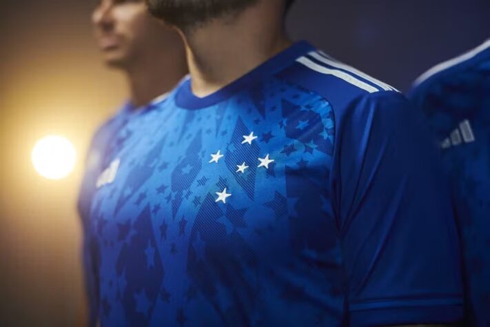 Cruzeiro - Camisa 1 - Fornecedora do material esportivo: Adidas