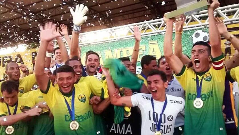Esse formato aconteceu por conta das desistências do Vila Aurora e do Sorriso. Com isso, o Mato Grosso, que fez apenas um ponto no Grupo A, foi rebaixado. O Cacerense, que também fez apenas um ponto no Grupo B, avançou para as quartas de final da competição que teve o Cuiabá como campeão.