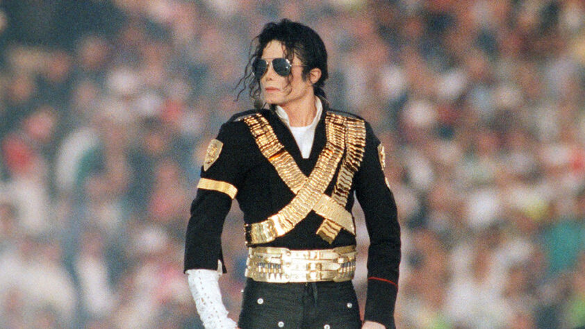 Michael Jackson, em 1993 - Visto como a maior apresentação de todos os tempos, o "Rei do Pop" cantou grandes hits de sua carreira, como "Billie Jean" e "Black & White",e emocionou a todos com "We Are The World" com a participação da arquibancada mostrando desenhos de crianças.