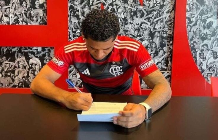 Rayan Lucas (19 anos): integra a equipe profissional do Flamengo 