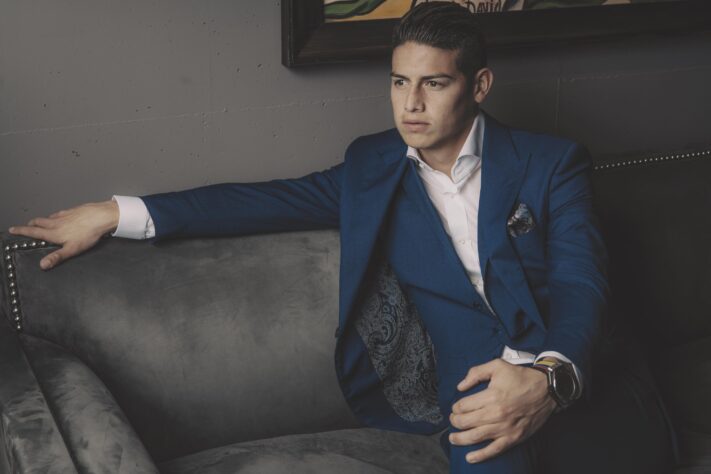 Hublot - Amante de relógios, James Rodríguez sempre está com um relógio de luxo no pulso. Sua coleção supera os R$ 2.3 milhões. O jogador chegou a lançar uma linha própria com a Hublot, inclusive.