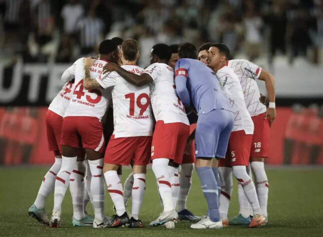 Red Bull Bragantino (2024): Eliminado pelo Botafogo. Placar agregado 