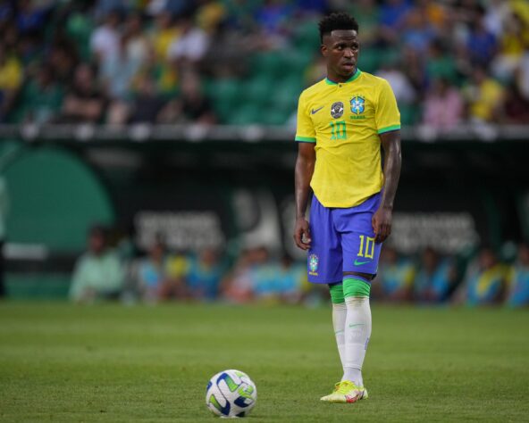  Vini JR. usando a camisa 10 em 2023, contra Guiné e Senegal (créditos:Pedro Loureiro/ZIMEL PRESS)