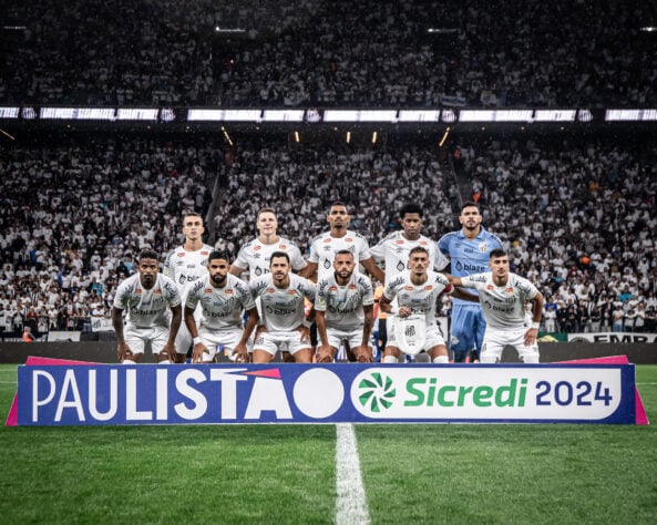 Depois de oito anos, o Santos volta à final do Paulistão e aguarda Palmeiras ou Novorizontino. Relembre as outras decisões de estadual no Peixe neste século.