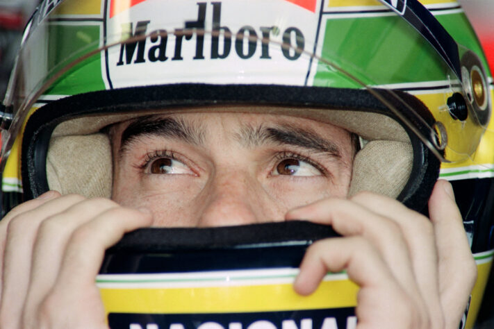 Relembre a carreira de Ayrton Senna em fotos históricas – LANCE!