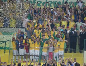 Por onde andam os jogadores de Brasil e Espanha na Copa das Confederações de 2013