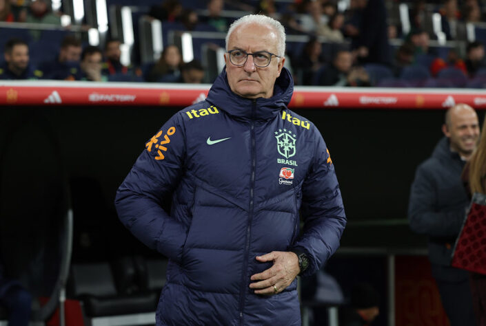 A Seleção Brasileira será convocada para a disputa da Copa América nesta sexta 10). Saiba nomes que o técnico Dorival Júnior pode chamar!