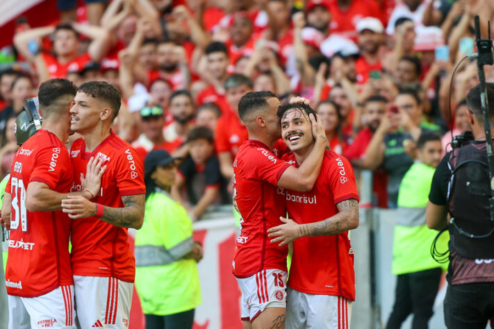 12º colocado - Internacional (13º colocado no último Power Ranking): 2 vitórias, 2 empates e 1 derrota nos últimos cinco jogos