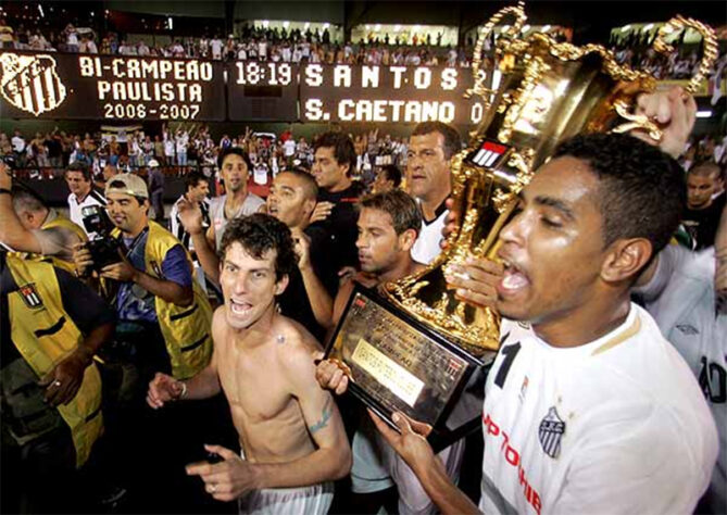 Santos 2 x 2 São Caetano (agg) - 2007 (Santos campeão por ter a melhor campanha)