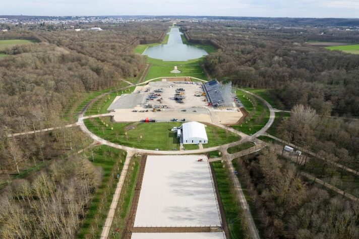 Palácio de Versalhes - Provas de Paris 2024: Hipismo e Pentatlo Moderno | Capacidade: 15.000 - 40.000 (dependendo do evento)