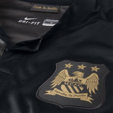Patrocinado pela Nike, o segundo uniforme de 2013/14 teve como principal inspiração as origens do clube, tendo como grande destaque a cor preta na camisa.