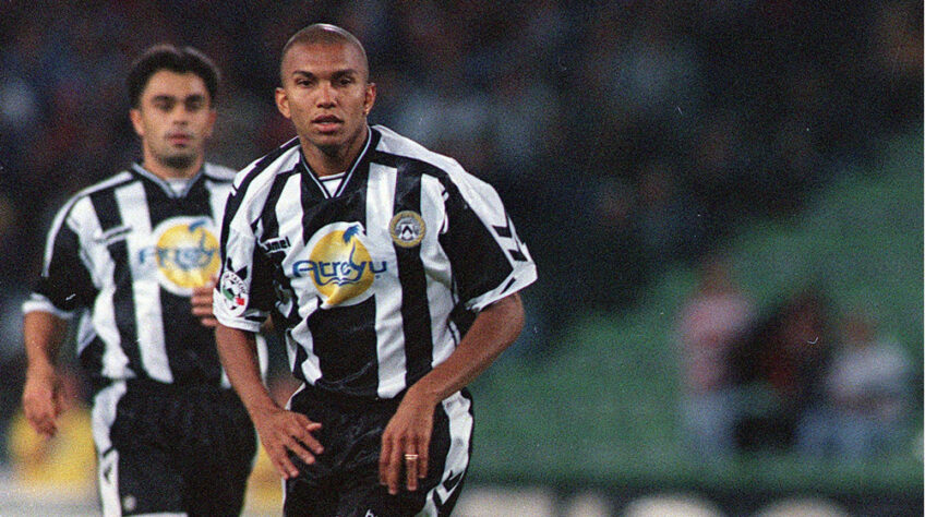 Amoroso - Udinese: artilheiro do Campeonato Italiano em 1998/1999 com 22 gols