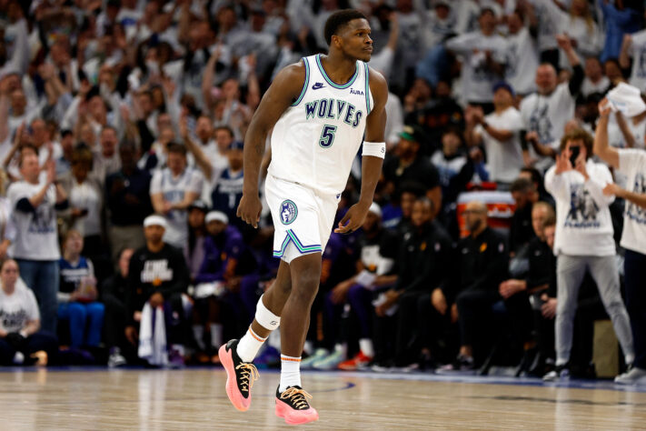9º lugar - Anthony Edwards - Média de pontos por jogo nos playoffs: 27.8