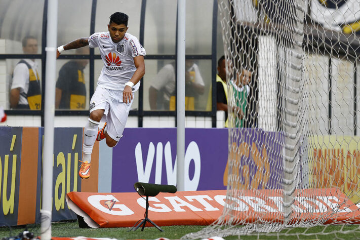 Gabigol foi o artilheiro da Copa do Brasil de 2014, pelo Santos, com 6 gols.