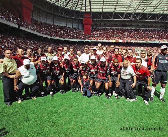 Abrindo o século XXI, o Furacão, o Athletico venceu seu único título em 2001 e de lá pra cá tem chegado perto algumas vezes, mas o jejum segue.