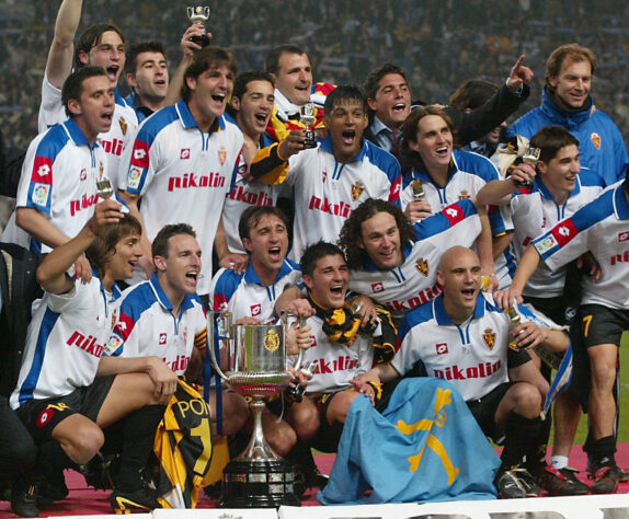 6 títulos: Real Zaragoza (1963–64, 1965–66, 1985–86, 1993–94, 2000–01 e 2003–04 [foto])