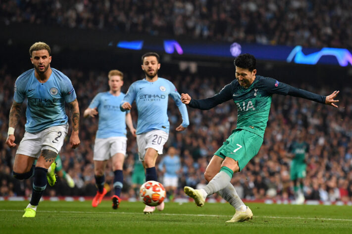 Manchester City 4x3 Tottenham (2018/2019) - Apesar da derrota, o Tottenham se classificou pelo critério de gols marcados fora de casa (venceu por 1 a 0 como mandante). Nos primeiros 10 minutos de jogo, os Spurs já venciam a partida por 2 a 1. O City pressionou, e acabou virando a partida para 4 a 2. Na reta final do jogo, Llorente marcou o gol que classificou o Tottenham para a semifinal e mais: o Manchester City chegou a marcar um quinto gol nos acréscimos, anulado pelo VAR. 