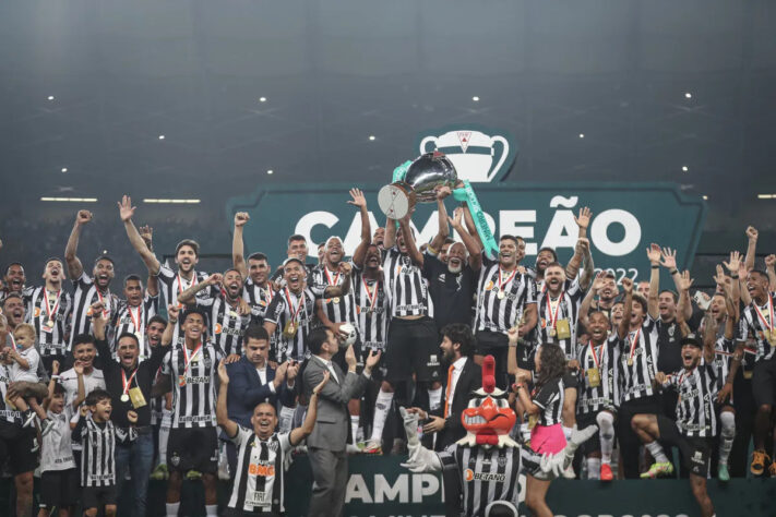 7º Atlético-MG (R$ 483,3 milhões)