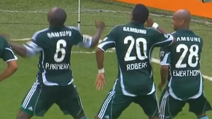 Também em 2010, o lateral colombiano Pablo Armero marcou um dos gols do Palmeiras durante o 4 a 3 contra o Santos, e lançou a dancinha que foi apelidada de "Armeration", uma brincadeira com o hit da época "Rebolation".
