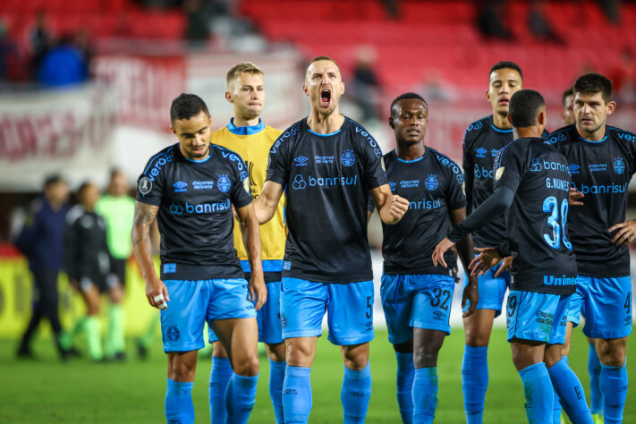 Odd/Percentual de título do Grêmio: 26,00 (Lance!Betting)/3,8%. Odd/Percentual de rebaixamento do Grêmio: 10,00 (Lance!Betting)/10%