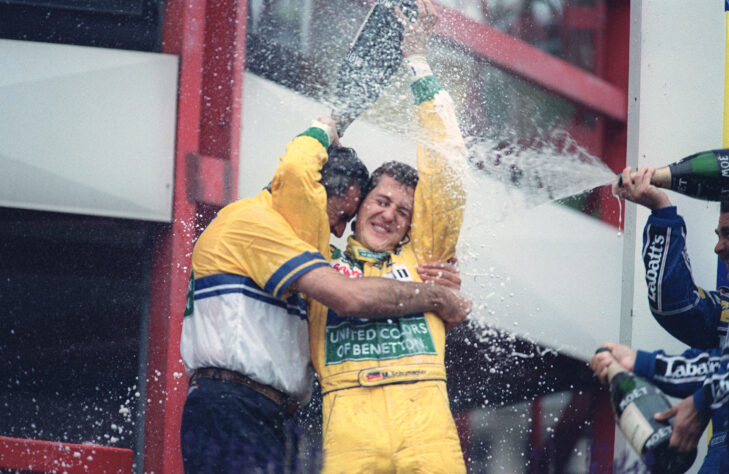 Um ano depois de estrear na Fórmula 1, Michael Schumacher venceu o Grande Prêmio da Bélgica de 1992. O alemão da Benneton largou em terceiro e passou Senna e Mansell para conquistar sua primeira vitória na categoria