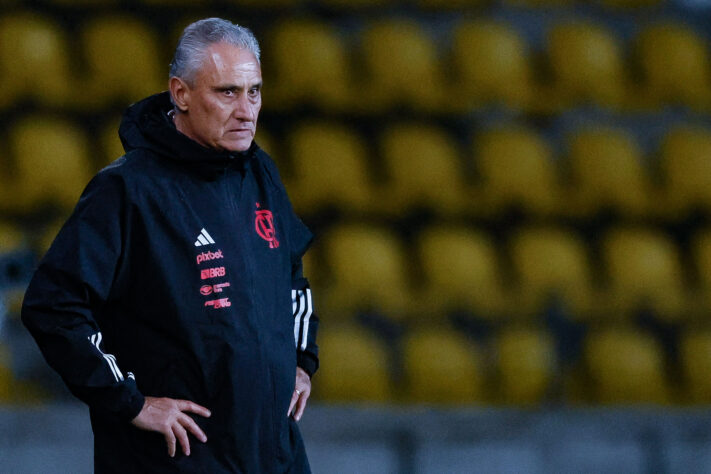 2 - Flamengo - 51 trocas e 35 técnicos