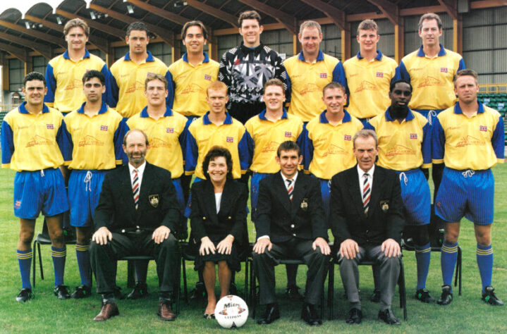 105: Barry Town AFC (País de Gales 1996/97) - 105 pontos