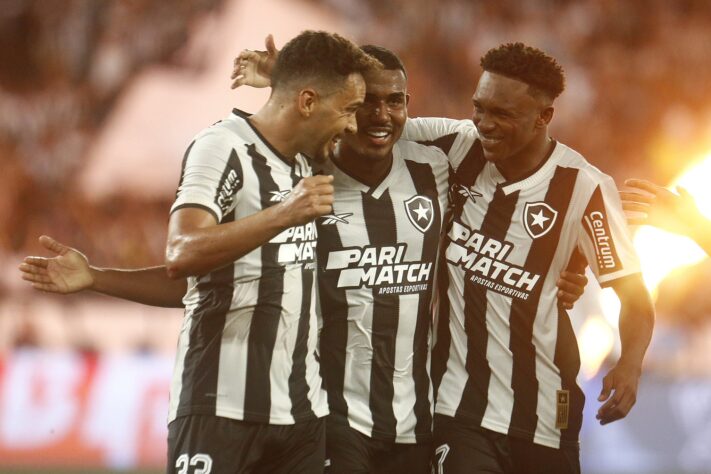 Odd/Percentual de título do Botafogo: 17,00 (Lance!Betting)/5,9%. Odd/Percentual de rebaixamento do Botafogo: 9,00 (Lance!Betting)/11,1%