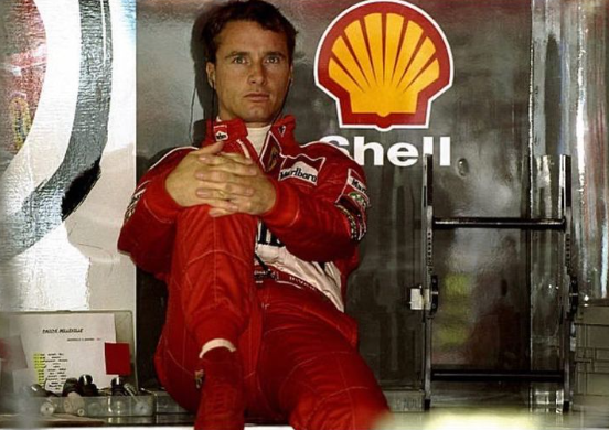 9 - Eddie Irvine – US$ 177,9 milhões 