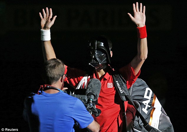 Novak Djokovic - Após o anúncio de que novos filmes seriam feitos, em 2012, Djokovic resolveu entrar em quadra na estreia do Masters 1000 de Paris com uma máscara do Darth Vader.