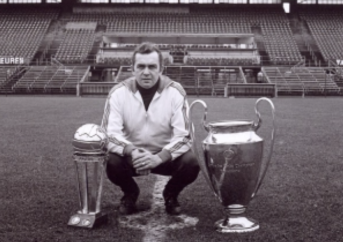 Ernst Happel: 2 Champions League (PSV - 1969/70 | Hamburgo - 1982/83)