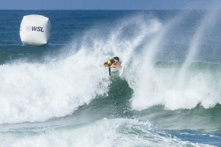 Pipeline: (Havaí) Caitlin Simmers