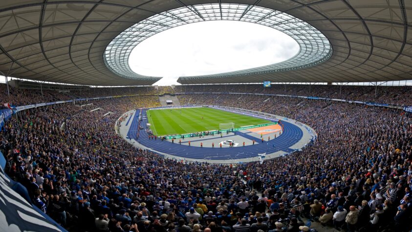 Estádio Olímpico de Berlim - 70.033 pessoas