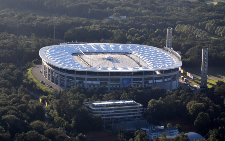 Frankfurt Stadion - 48.057