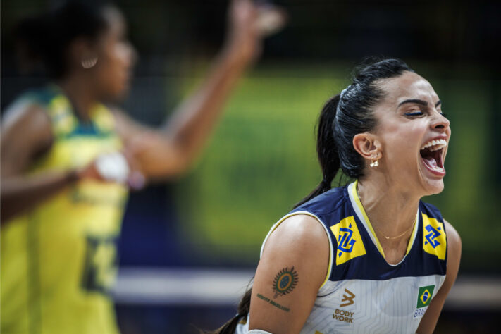 Natinha (Líbero) - 13ª jogadora