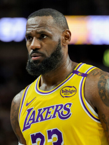 LeBron James - 28.4 pontos por jogo