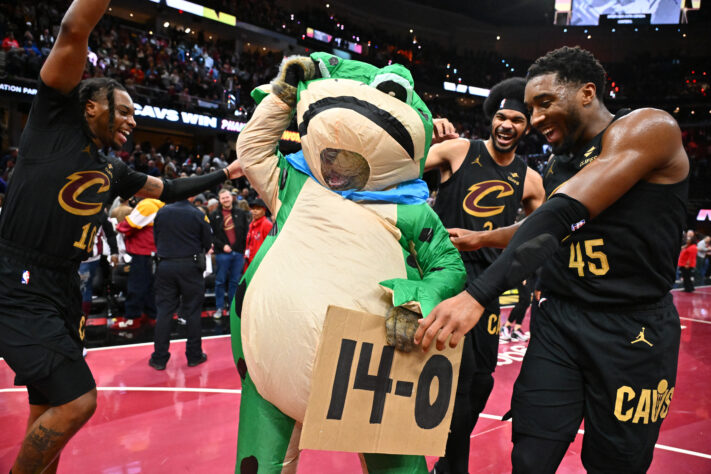2° Cleveland Cavaliers - 23 de outubro até 17 de novembro (15 jogos)
