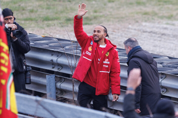 1º - Lewis Hamilton: cinco vitórias
