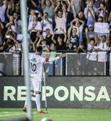No duelo contra a Inter de Limeira, Neymar marcou um belo gol olímpico! Relembre os melhores golaços do camisa 10
