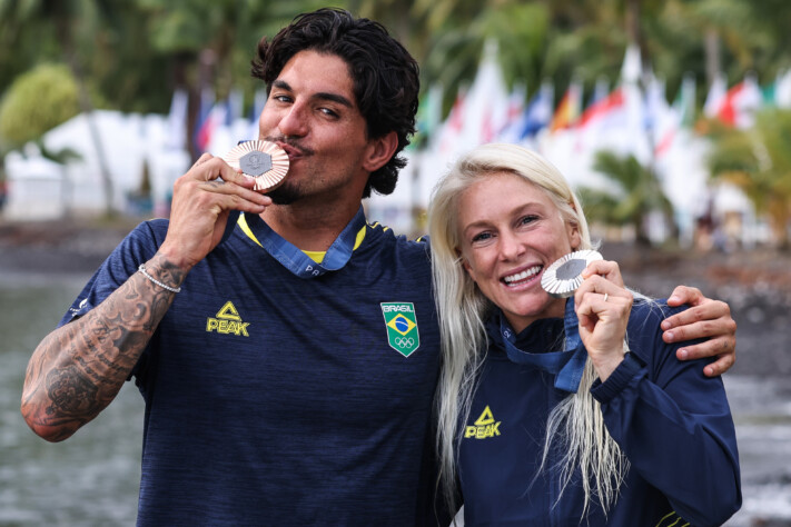 Tatiana Weston-Webb e Gabriel Medina nos Jogos Olímpicos de Paris