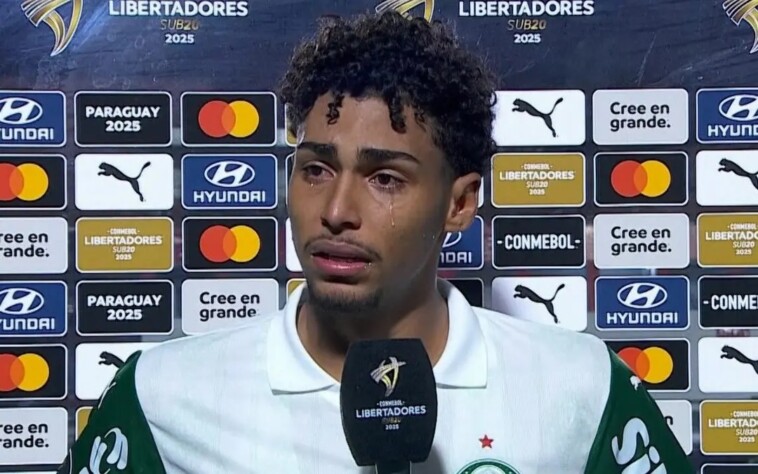 Titular e um dos principais destaques da equipe sub-20 do Palmeiras, Luighi foi vítima de atos racistas na vitória sobre o Cerro Porteño, na última quinta-feira (6). Após as denúncias feitas pelo jogador, Corinthians, Santos e São Paulo, três dos principais rivais do Palmeiras, e outros clubes prestaram solidariedade a Luighi e cobraram punições rigorosas para evitar a repetição de casos semelhantes - seja dentro ou fora dos gramados: