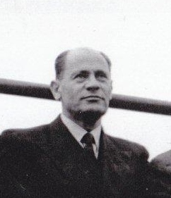 8- Itália: de uma bandeira das mesmas cores veio o único não-italiano a assumir a Azzurra. O húngaro Lajos Czeizler treinou a equipe entre novembro de 1953 e junho de 1954, mas nem sequer passou da fase de grupos do Mundial daquele ano e foi demitido.