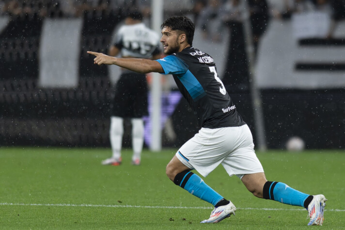⏸️ 25/10/2024 - Corinthians 2 x 2 Racing (Jogo de ida da semifinal da Sul-Americana)